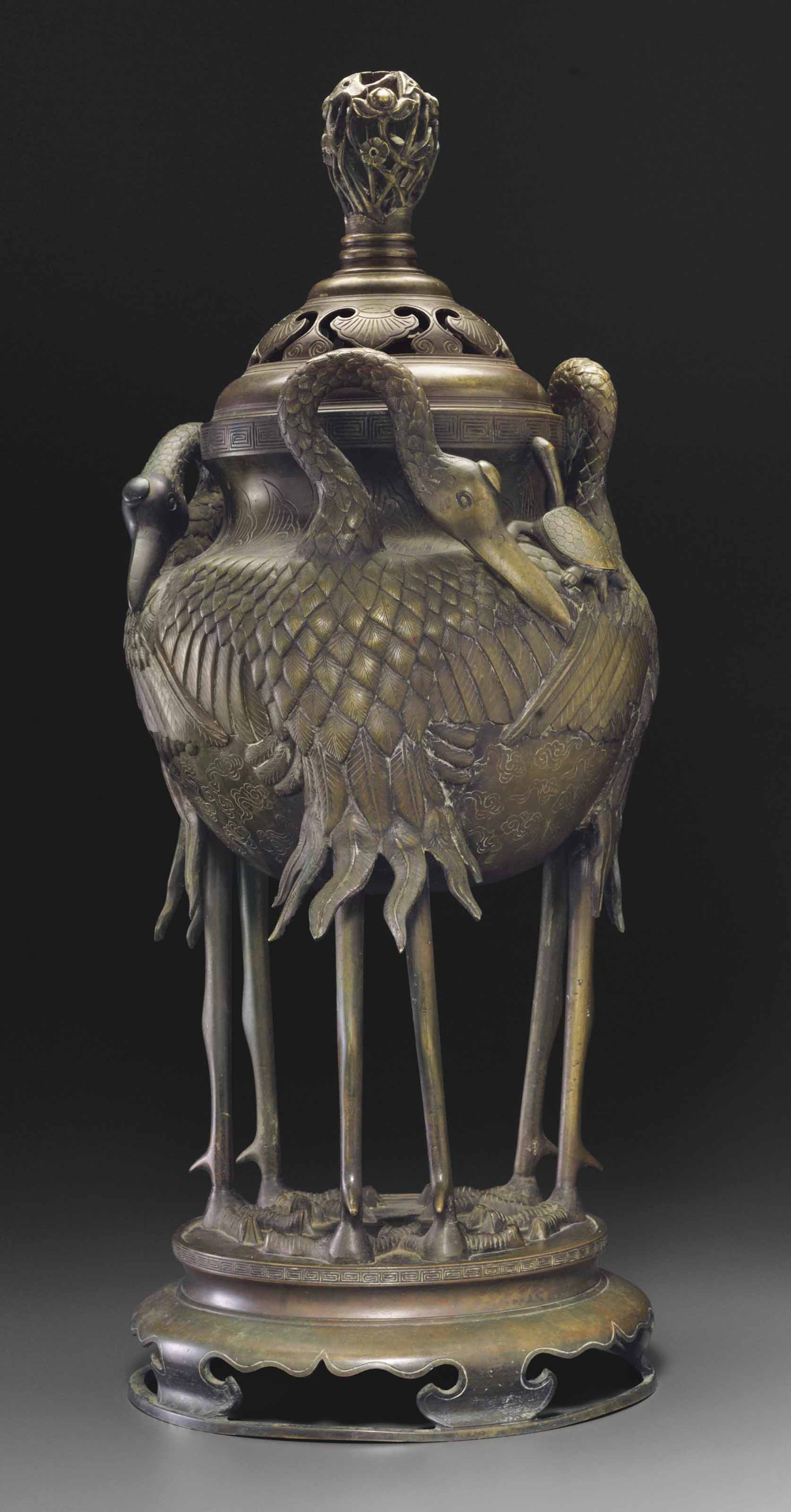 A RARE AND UNUSUAL LARGE BRONZE CENSER AND COVER QIANLONG SIX CHARACTER MARK CAST IN A LINE 
